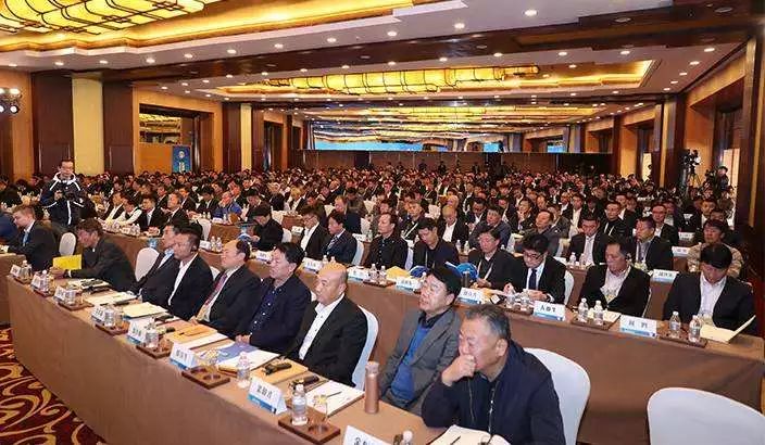 转会足球队是什么意思_足球主播转会规则最新消息_转会直播