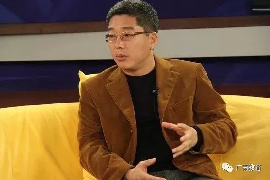 体操单双杠大学生_大学体操单杠动作名称_大学体操单杠视频