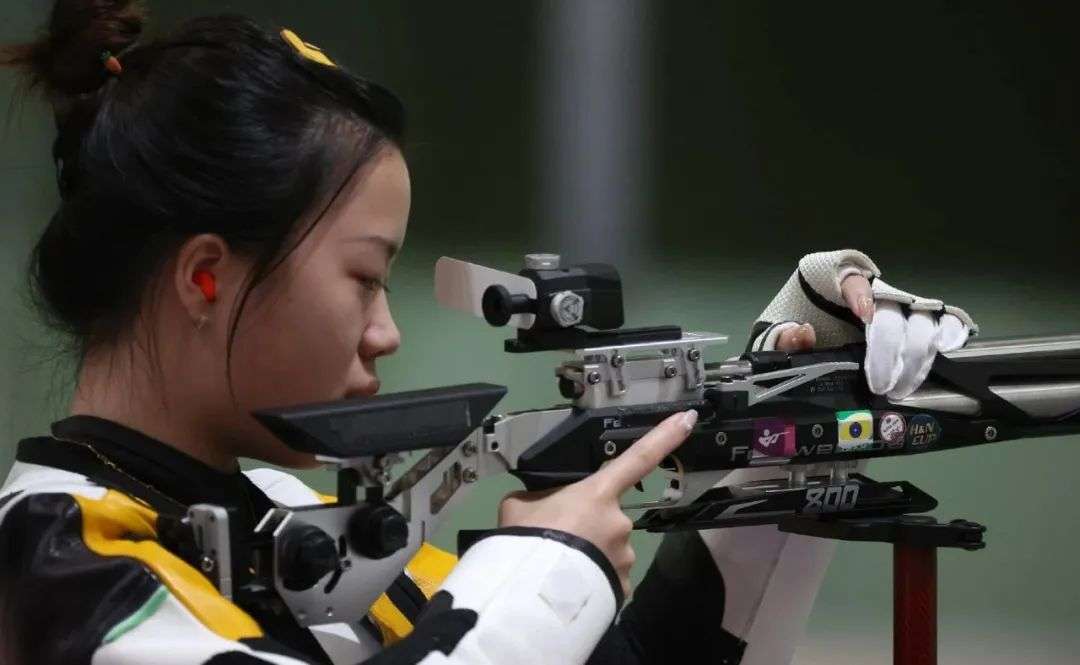 奥运会举重中国冠军_中国举重奥运冠军能拿多少钱_奥运能举重冠军钱拿中国吗