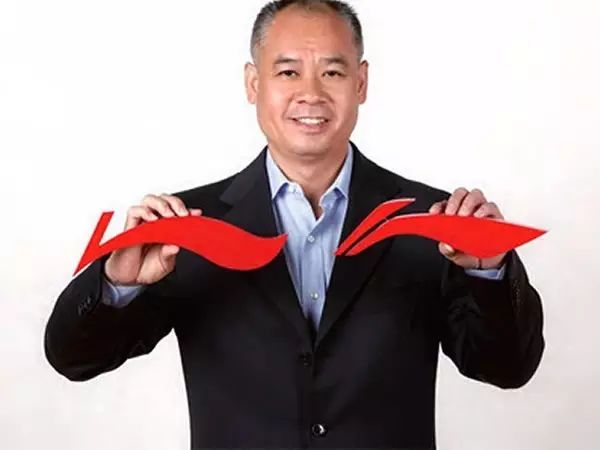 篮球奖金奖牌冠军钱怎么拿_篮球冠军是奖牌还是奖杯_篮球奖牌冠军奖金多少钱