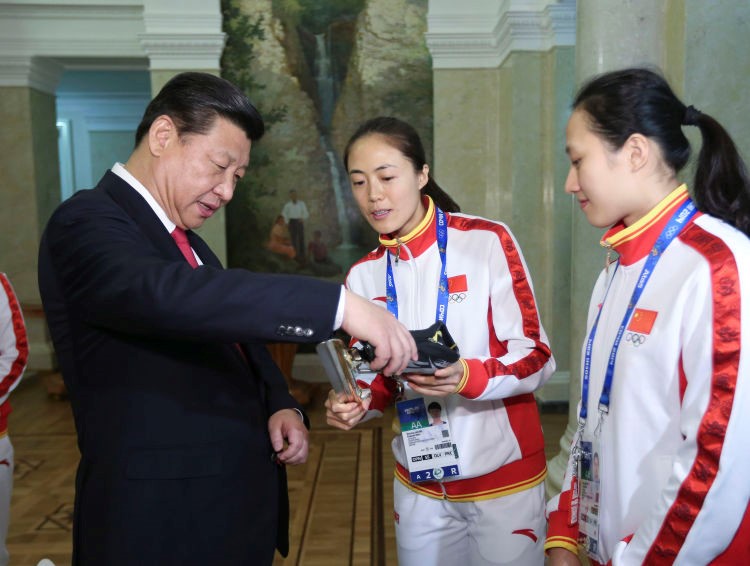 游泳冠军人_游泳运动员被游泳世界冠军_游泳员冠军运动世界纪录