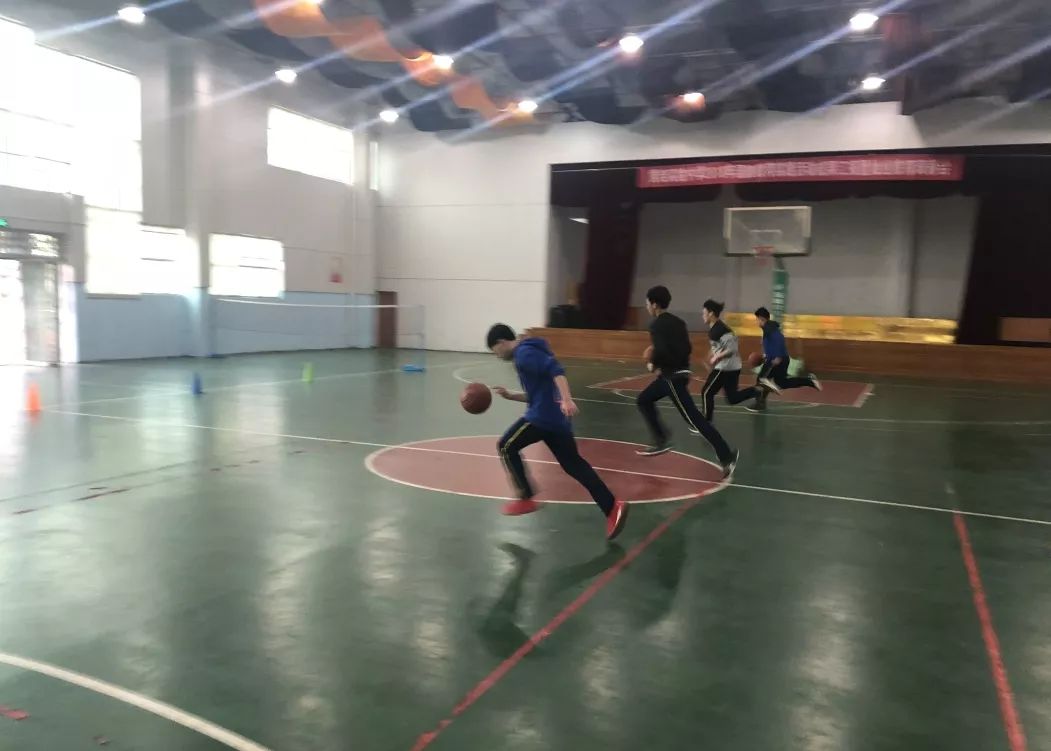 陕西篮球中考视频教程_陕西初中篮球技巧比赛时间_篮球初中陕西技巧比赛时间多长